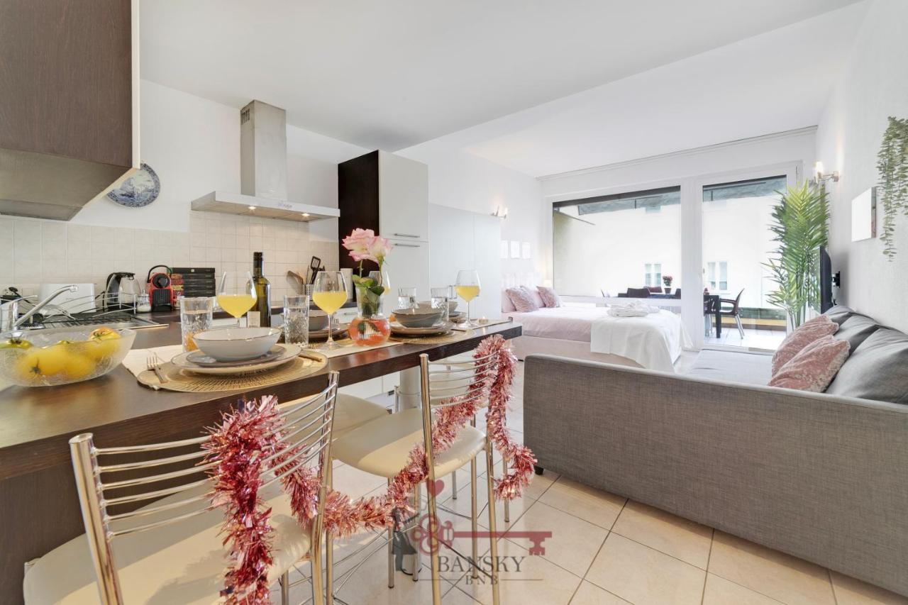 'Cuore Di Rose' Parking - Welcome Set, Netflix, For 4 Persons -By Easylife Swiss Lugano Eksteriør bilde